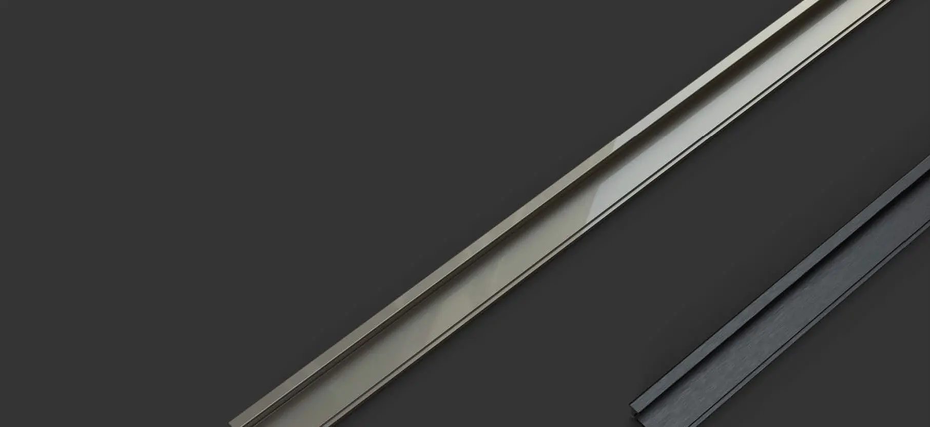 SLENDER HANDLE IS COMFORTABLE TO HOLD